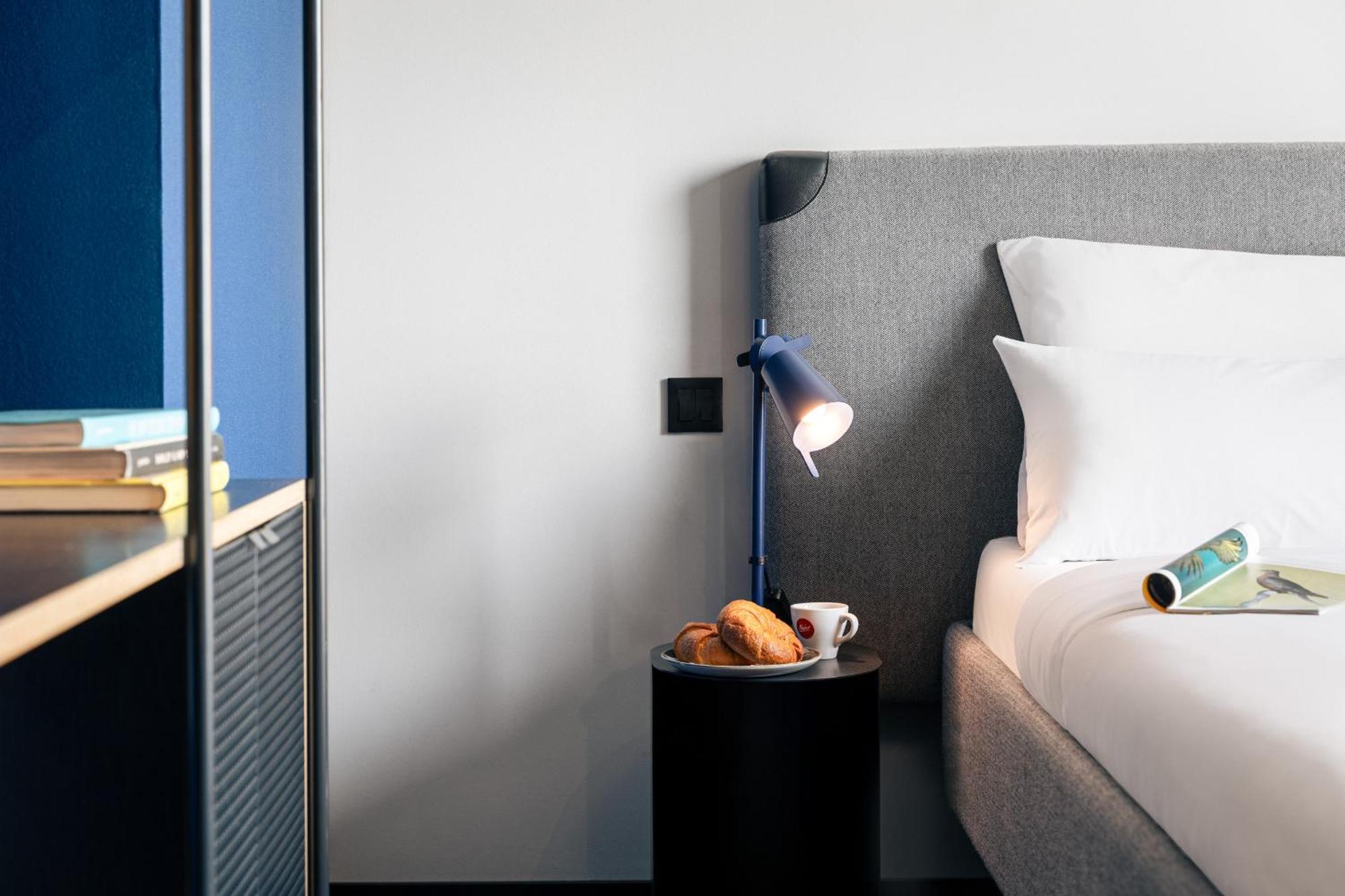 فندق The Social Hub فيينا المظهر الخارجي الصورة The interior of a room at the hotel